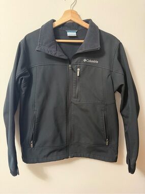 Columbia Men's Black Performance Softshell Jacket